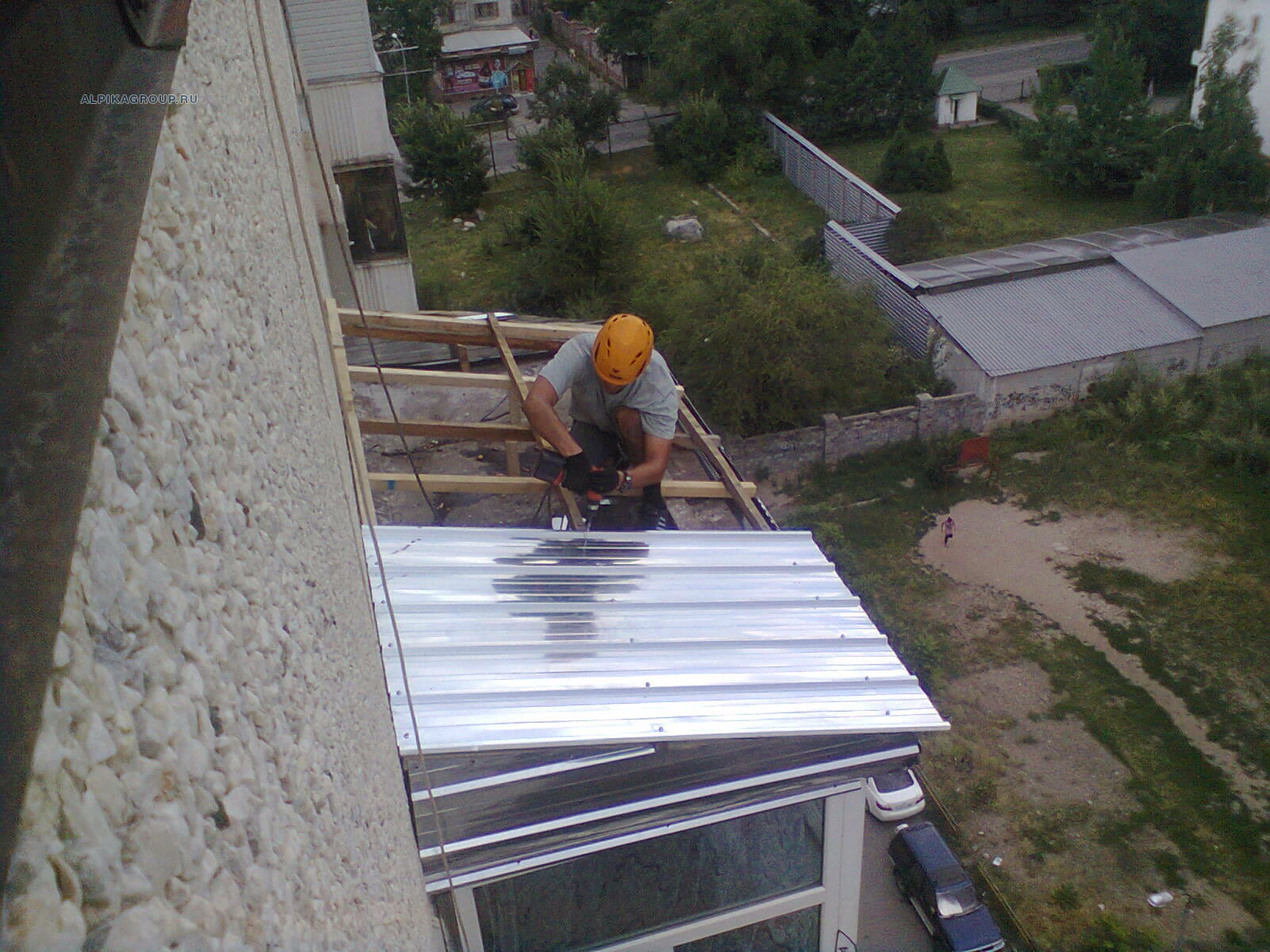 Крыши и козырьки на балкон в Архангельске